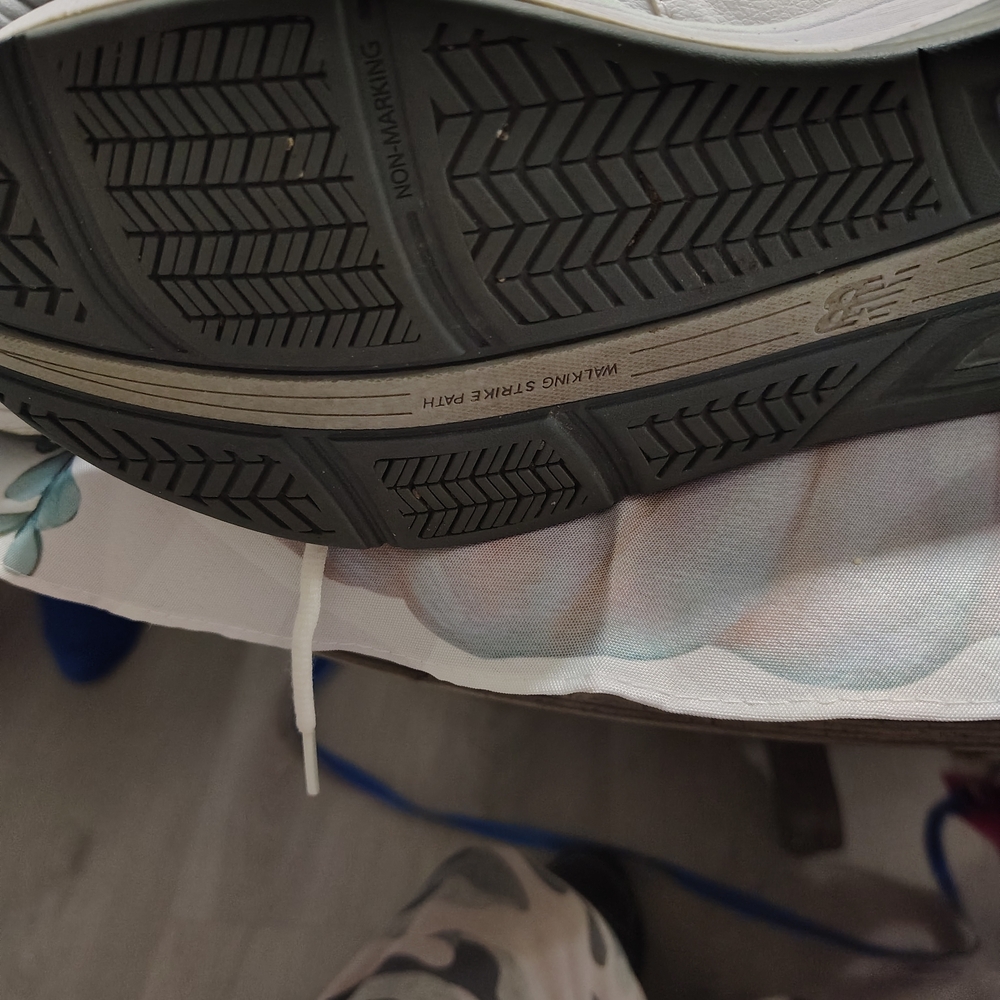 New Balance White Athletic Shoes - Picture 5 of 8